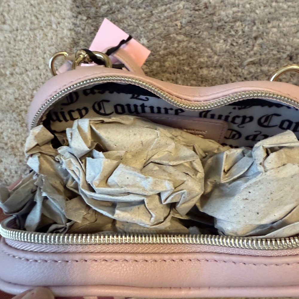Juicy Couture Dusty Blush Fluffy Heart Crossbody Bag Logo Print Pink NWT - Picture 7 of 12